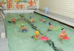 Детские и семейные надувные бассейны Intex Детские занятия в бассейне